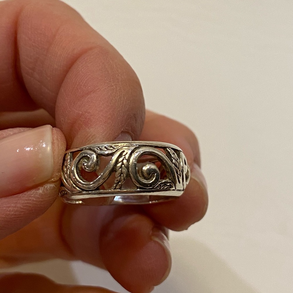 Vintage  sterling silver band size 8